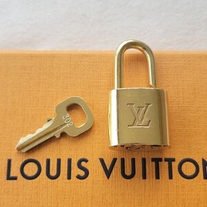 LOUIS VUITTON Lock And Key Set Padlock (#302) For Speedy Alma BB Keepall